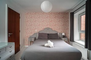 3 chambres, fer et planche à repasser, Wi-Fi gratuit, draps fournis