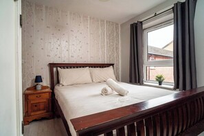 3 bedrooms, iron/ironing board, free WiFi, bed sheets