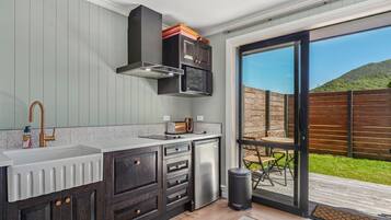 Microwave, coffee/tea maker