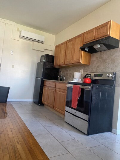 Pet Friendly Apartment In Arena District with Parking