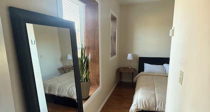 Pet Friendly Apartment In Arena District with Parking