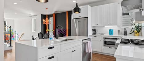 Micro-ondes, four, plaque de cuisson, lave-vaisselle