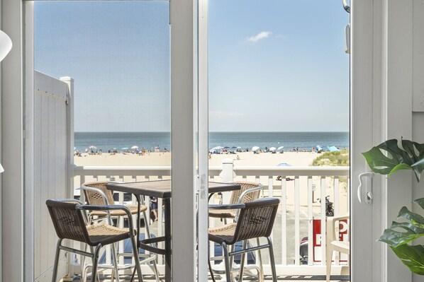 Interior - Town of Lewes penthouse w/balcony, beach access, close to restaurants (Lewes)