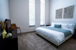 3 bedrooms, desk, iron/ironing board, WiFi