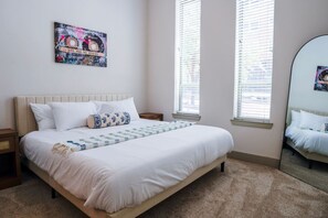 3 dormitorios, escritorio, tabla de planchar con plancha y wifi