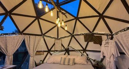 Drift & Dream Dome/AC/Private Hot Tub/Pet Friendly