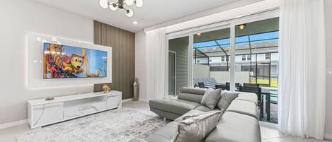 House (5 Bedrooms) | Depan hartanah