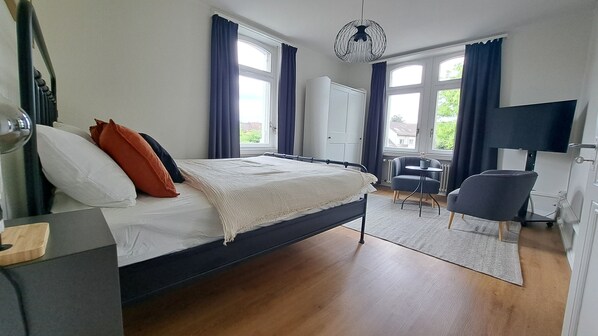 2 bedrooms, iron/ironing board, WiFi, bed sheets