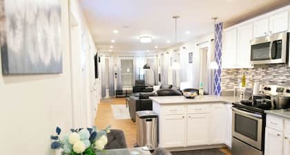 Modern & Stylish 1-Bedroom Condo near Downtown