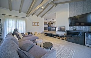 TV connectée, cheminée