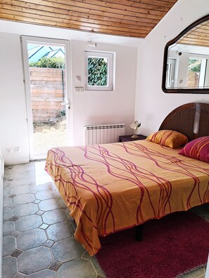 2 bedrooms, iron/ironing board, free WiFi, bed sheets - The Swallow (La Baule-Escoublac)