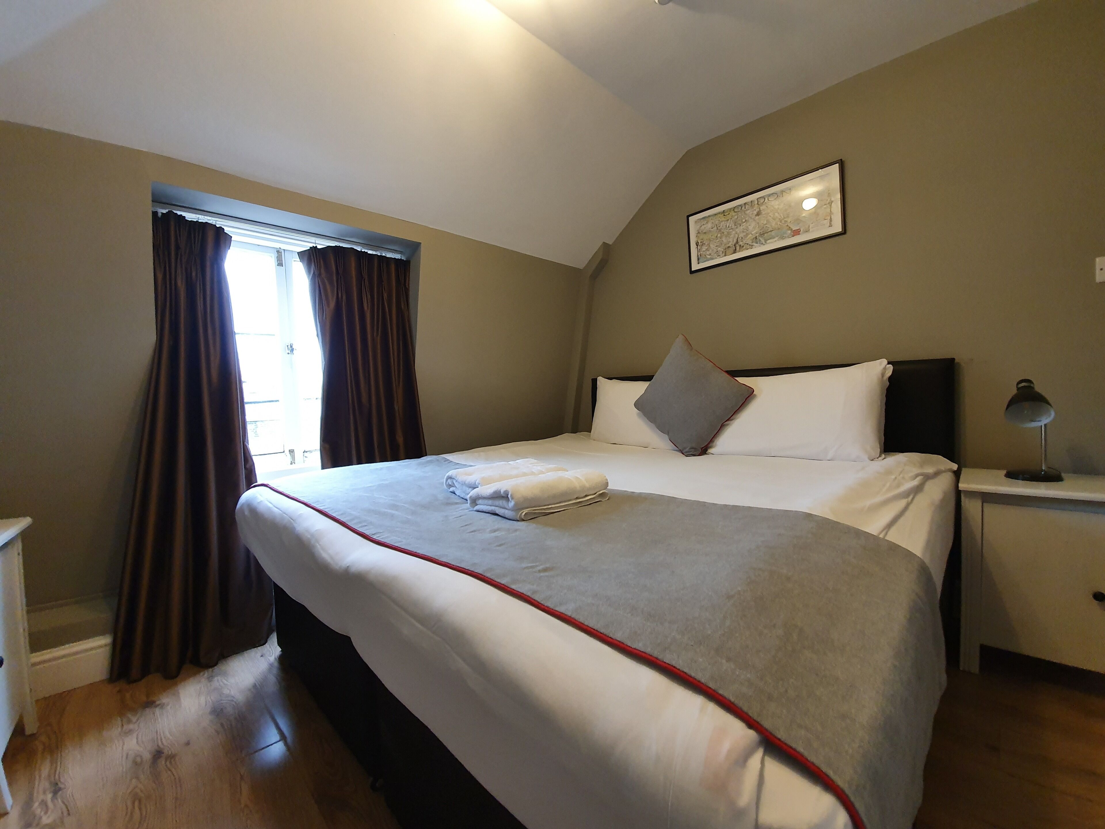 Iron/ironing board (on request), bed sheets