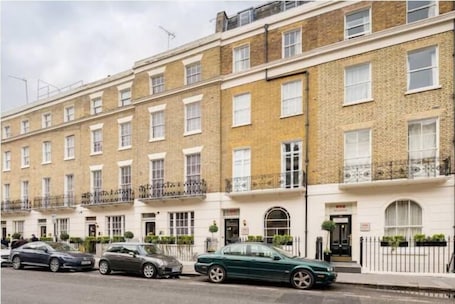 Facciata della struttura. Ebury House