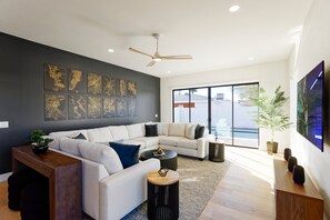 單棟房屋 (6 Bedrooms) | 內部