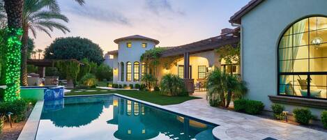 ハウス (4 Bedrooms) | 施設の正面