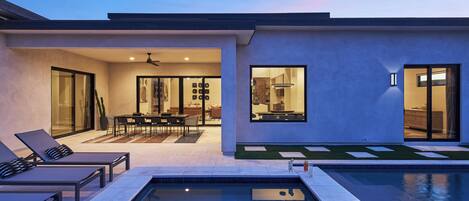 ハウス (5 Bedrooms) | 施設の正面