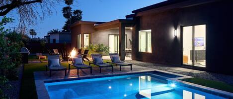 House (5 Bedrooms) | Interior
