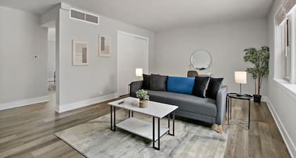 Skokie 1BR Gem - Davis