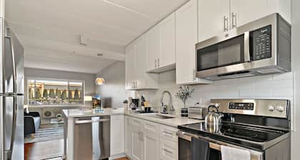 Recharge in Charming 1BR Apt - Salem 5A