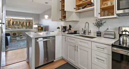 Recharge in Charming 1BR Apt - Salem 5A