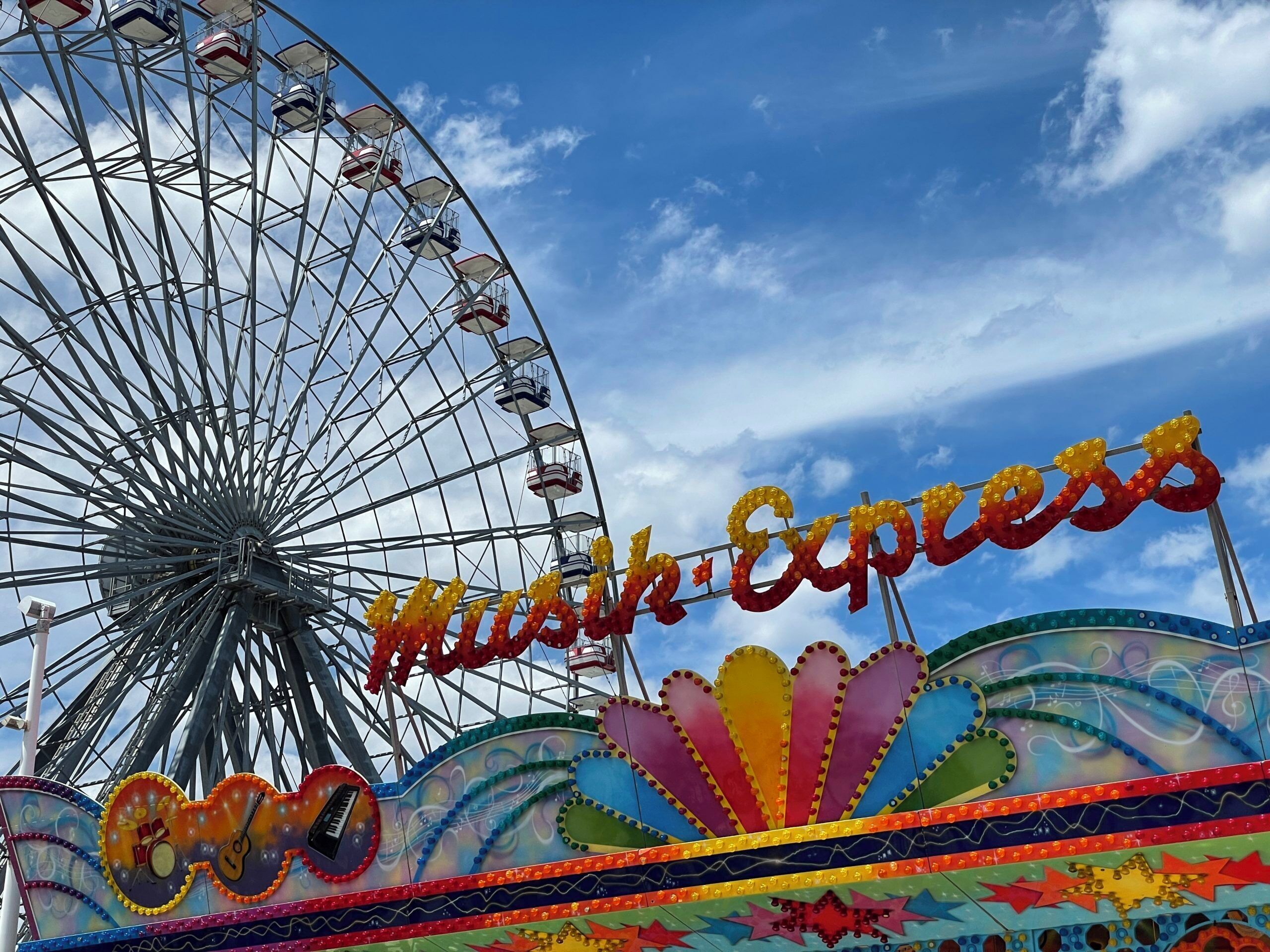 Sun-loungers, beach towels