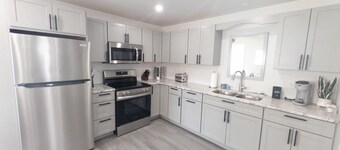 Modern Marvel-Newly Renovated