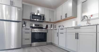 Modern Marvel-Newly Renovated