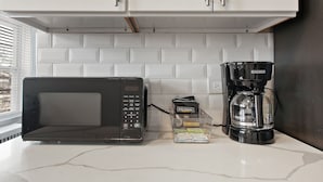 Leilighet – deluxe, 2 soverom | Eget kjøkken | Kaffetrakter/tekoker, kjøleskap, mikrobølgeovn og ovn