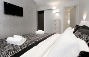 5 chambres, fer et planche à repasser, lit parapluie, Wi-Fi gratuit