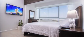 Suite 2 Riverfront, Puerto Santa Ana Guayaquil