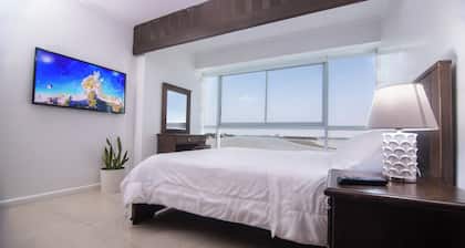 Suite 2 Riverfront, Puerto Santa Ana Guayaquil