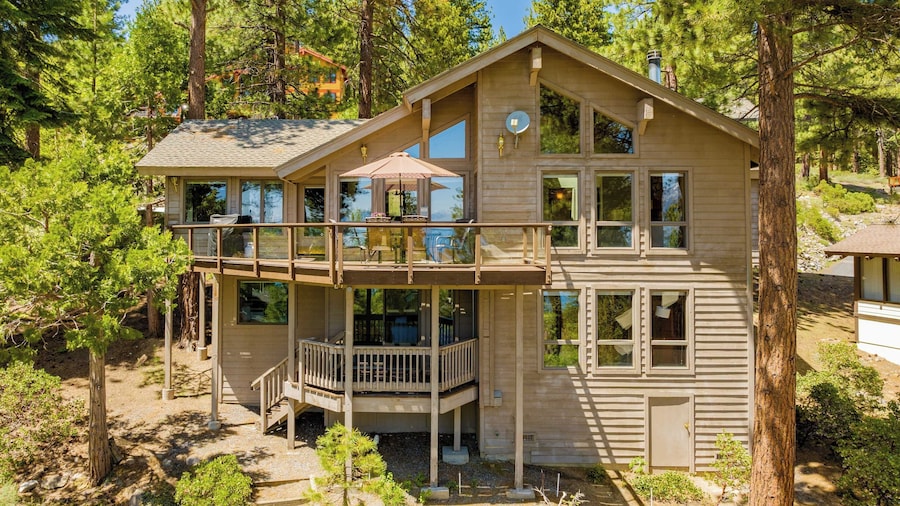 Crystal View by Avantstay Al Fresco Dining w/ View of Lake Tahoe + Crystal Bay