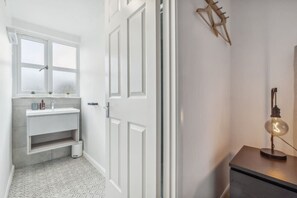 Hårføner og håndklær