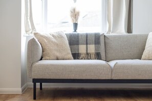 Smart TV - Veitch Gardens - Perfect Spot to explore Exeter (Devon)