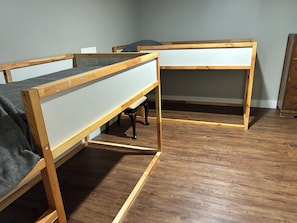 3 bedrooms, free WiFi, bed sheets