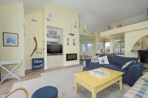 TV, fireplace