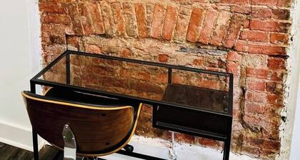 1bedroom apartment over the heart of OTR