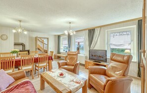 TV, fireplace - 2 bedroom beautiful home in Breesen OT Kalübbe (Breesen OT Kalübbe)