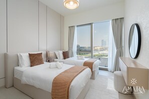 2 habitaciones, escritorio, tabla de planchar con plancha y wifi gratis 
