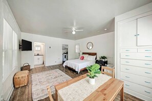 1 chambre, fer et planche à repasser, Wi-Fi, draps fournis