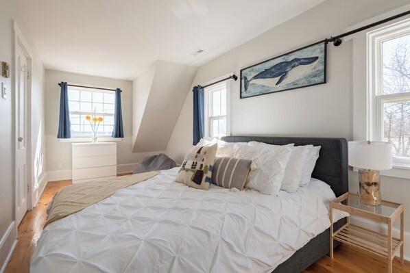 4 bedrooms, WiFi, bed sheets