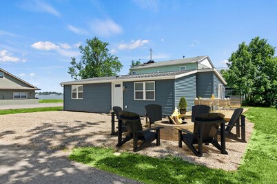 The Waterbury Way - Cozy home with a water view!