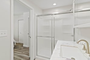 Shower, towels