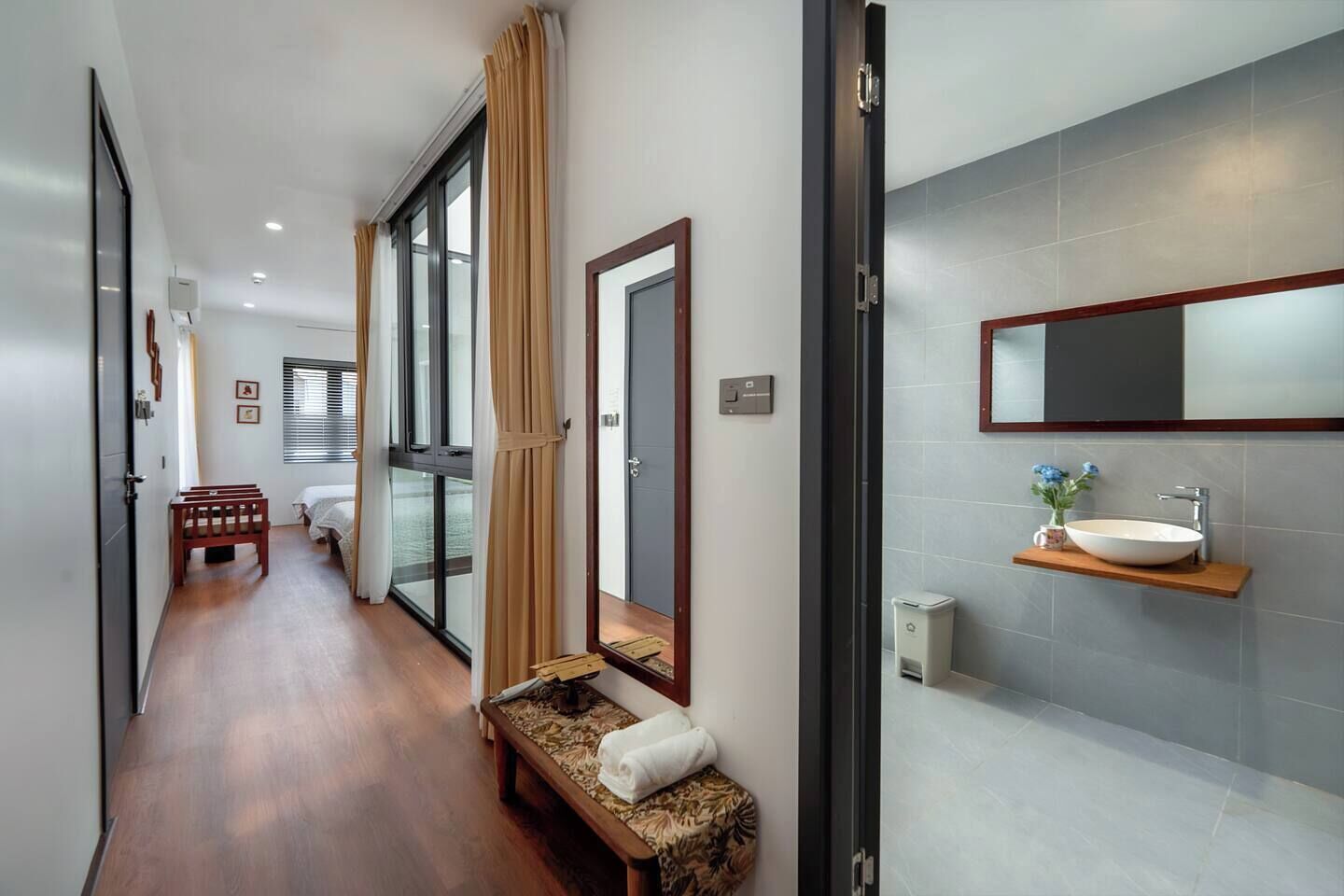 1 habitación, tabla de planchar con plancha, wifi y ropa de cama 