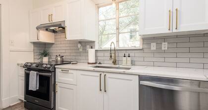 3 Bed, 2 Bath Work Trip or Leisure ~ U of M area