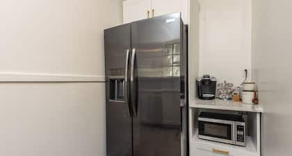 3 Bed, 2 Bath Work Trip or Leisure ~ U of M area