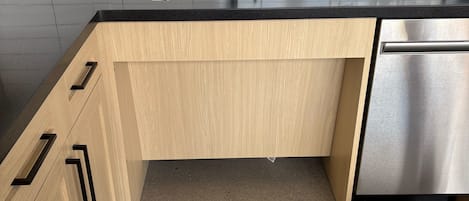 Studio (Mobility Access) | Private kitchen | Full-size fridge, microwave, oven, stovetop