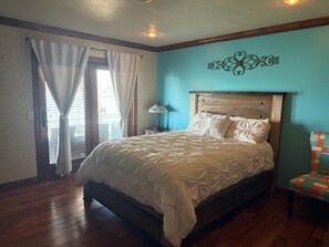 6 多间卧室、熨斗/熨衣板、免费 WiFi、床单