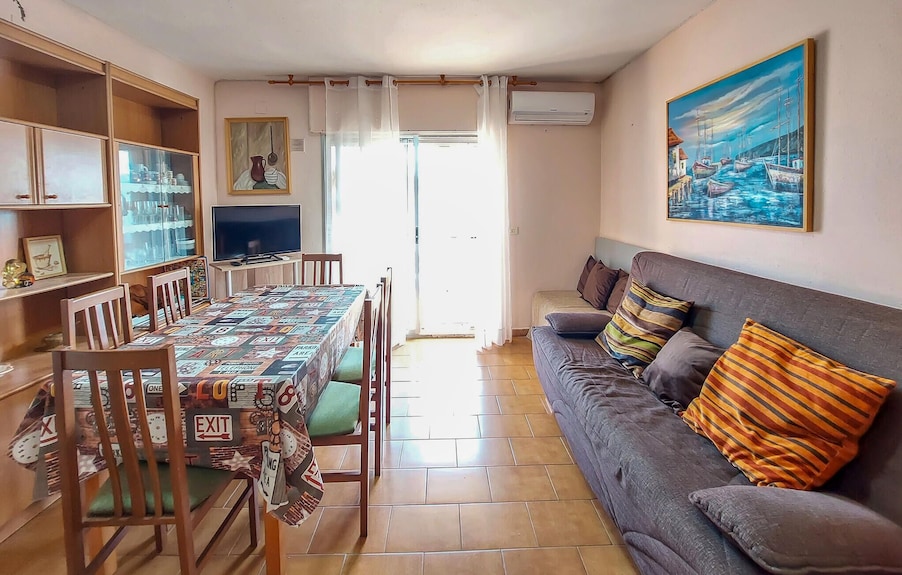 1 Bedroom Amazing Apartment In Peñíscola - Benicarló