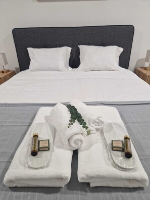 1 chambre, fer et planche à repasser, lit parapluie, Wi-Fi gratuit